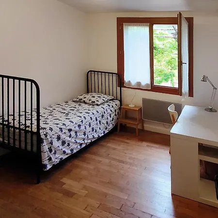 Dans Maison En Garrigue Nimoise Homestay *