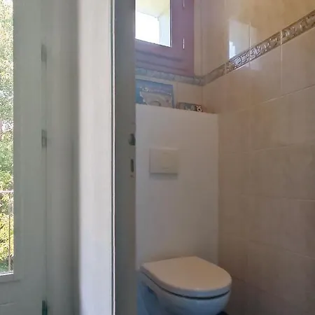 Homestay Dans Maison En Garrigue Nimoise *